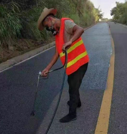 滨州路面喷涂翻新彩色步道施工方案